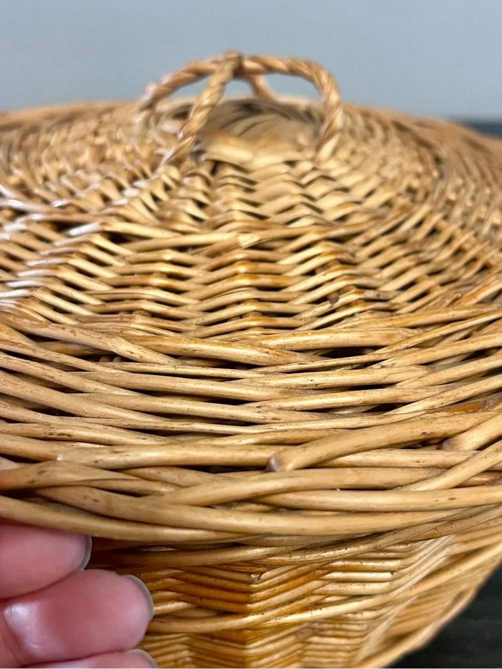 VTG Hand Woven Willow Sewing Basket Lidded Round Maroon Liner Remnants 12” Boho